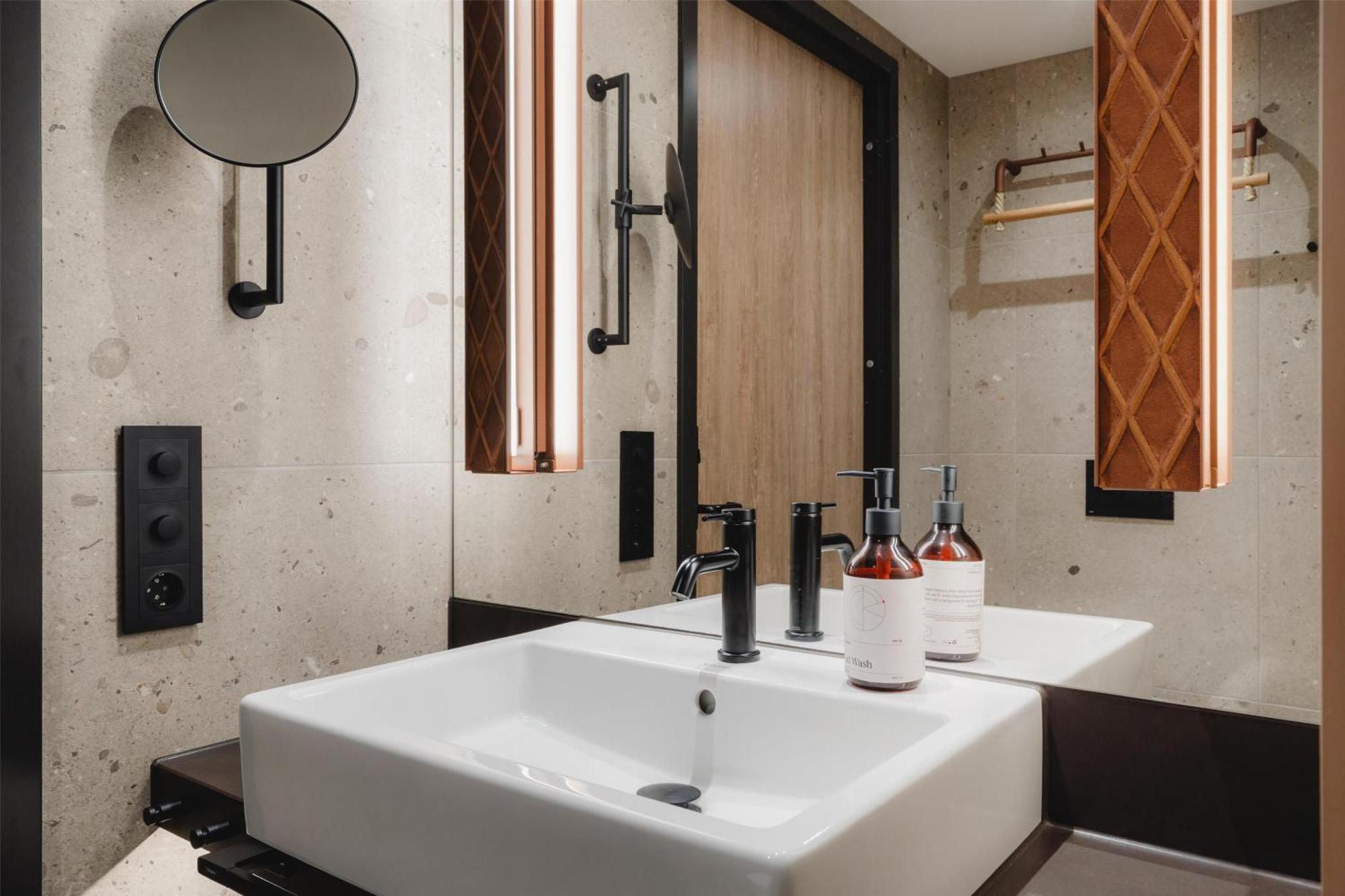 Hotel The Dock 69 39 By Scandic 4*